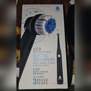 NEW Electric Toothbrush Set